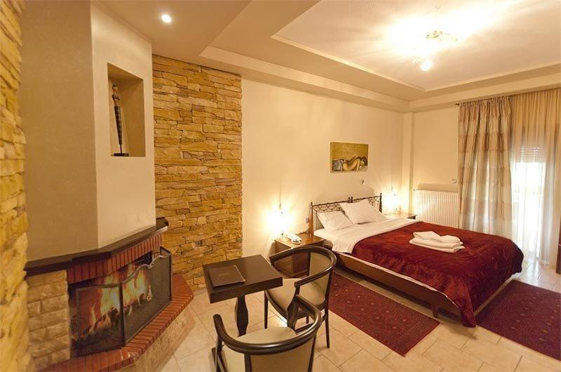 Nostos Hotel Káto Loutrákion Oda fotoğraf