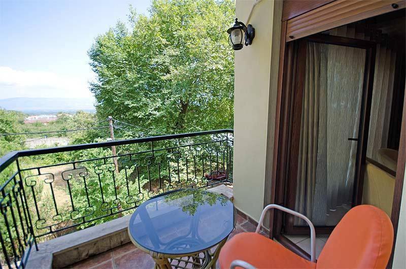Nostos Hotel Káto Loutrákion Oda fotoğraf