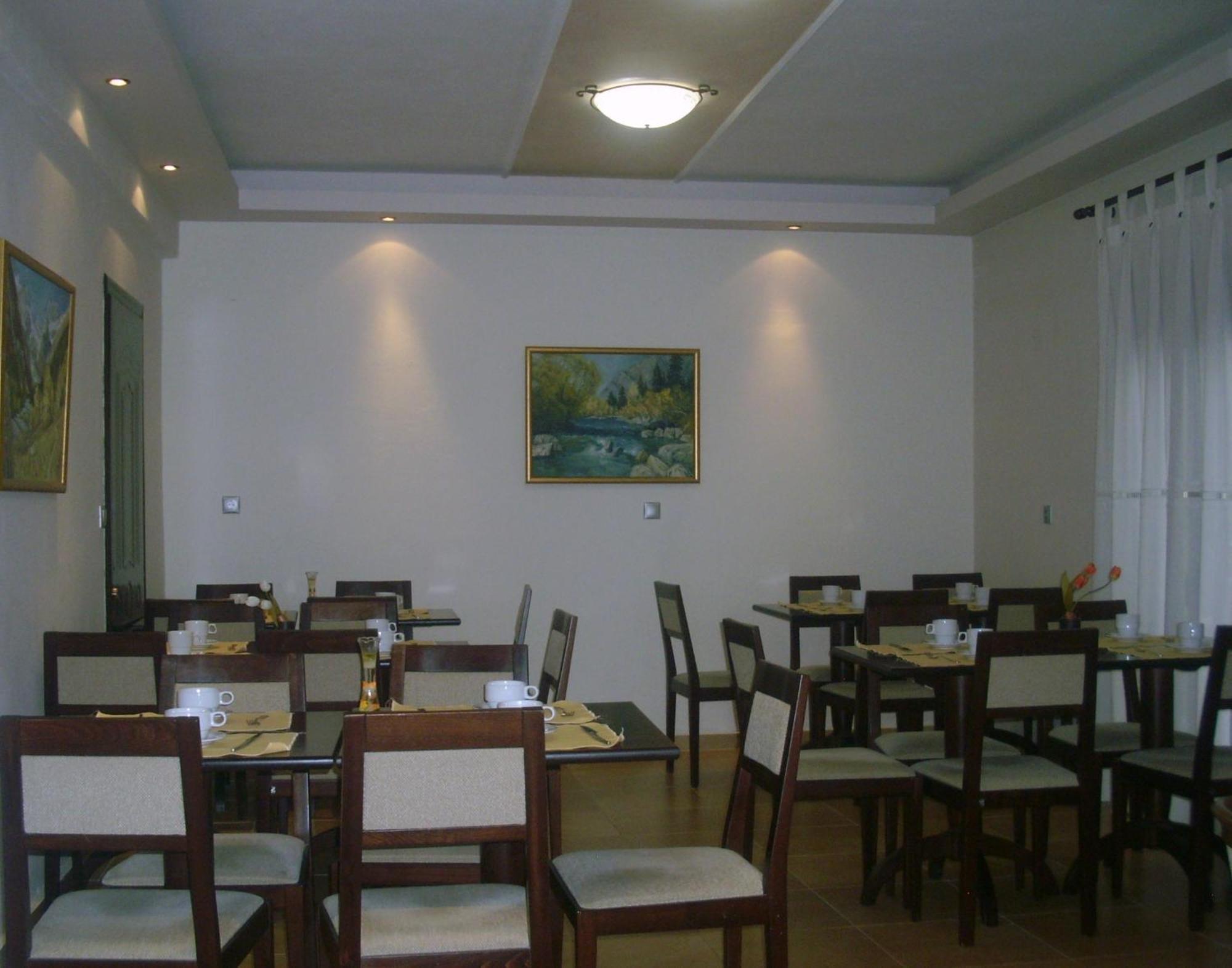 Nostos Hotel Káto Loutrákion Dış mekan fotoğraf