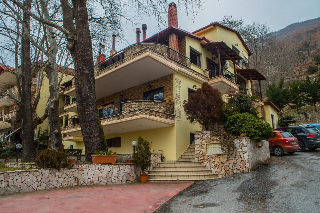 Nostos Hotel Káto Loutrákion Dış mekan fotoğraf