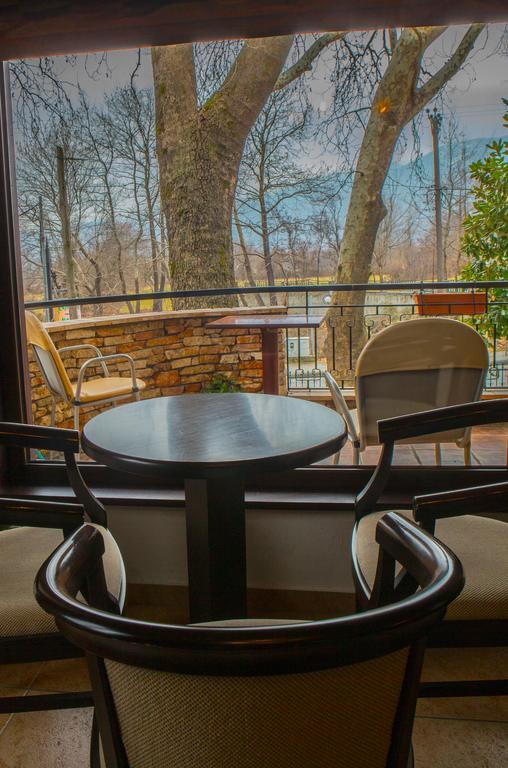 Nostos Hotel Káto Loutrákion Dış mekan fotoğraf