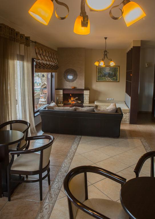 Nostos Hotel Káto Loutrákion Dış mekan fotoğraf