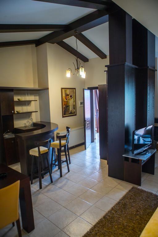 Nostos Hotel Káto Loutrákion Dış mekan fotoğraf