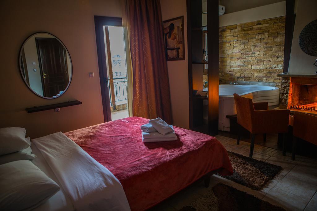 Nostos Hotel Káto Loutrákion Dış mekan fotoğraf