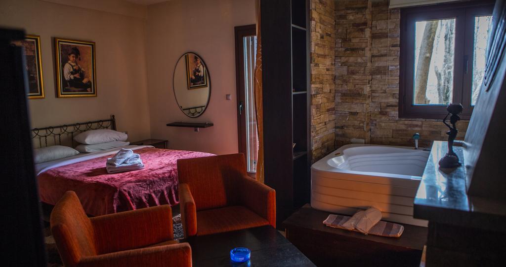 Nostos Hotel Káto Loutrákion Dış mekan fotoğraf