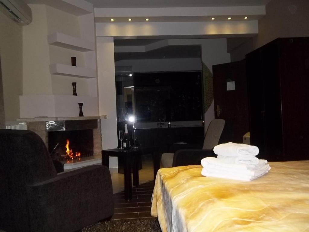 Nostos Hotel Káto Loutrákion Oda fotoğraf
