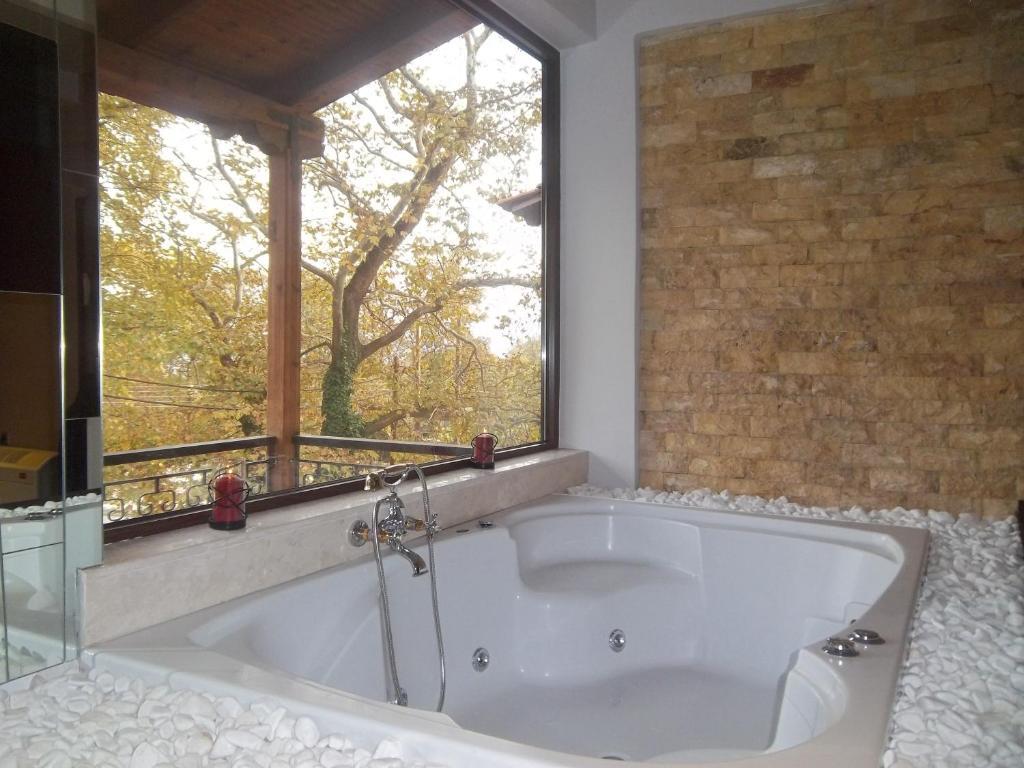 Nostos Hotel Káto Loutrákion Oda fotoğraf