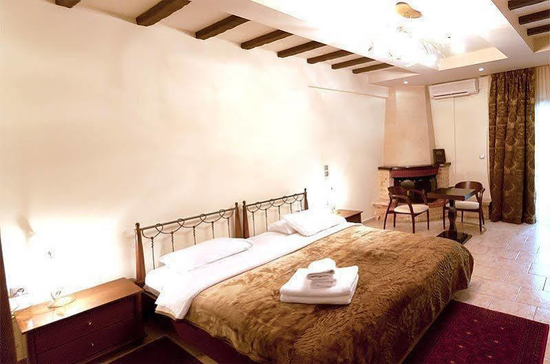 Nostos Hotel Káto Loutrákion Dış mekan fotoğraf
